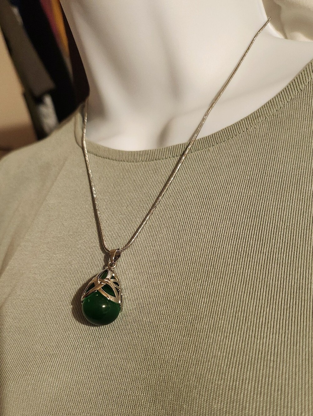 Neclace - Picture 6 of 7